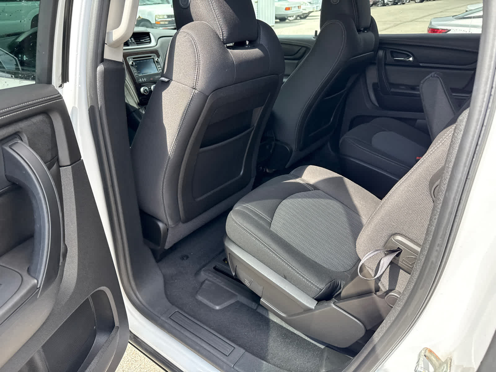Thumbnail: 2017 Chevrolet Traverse - 12