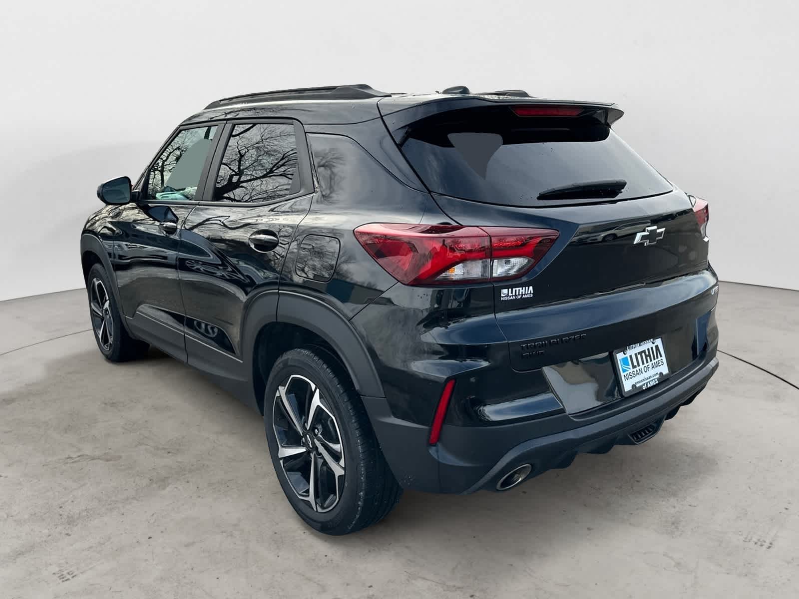 Thumbnail: 2023 Chevrolet TrailBlazer - 2