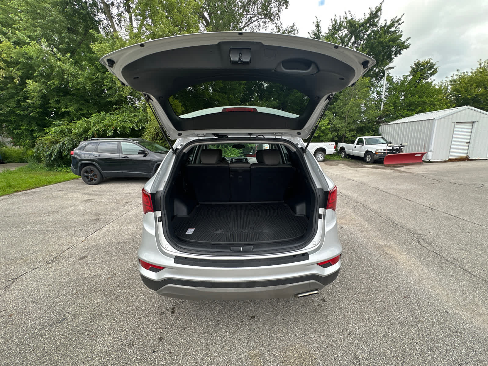 Thumbnail: 2017 Hyundai Santa Fe - 9