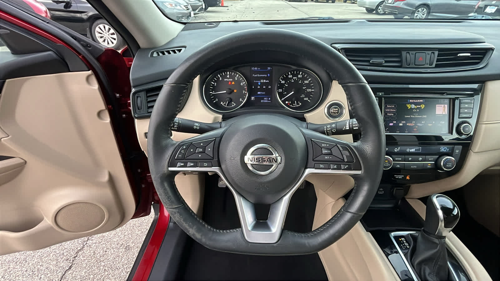 Thumbnail: 2018 Nissan Rogue - 16