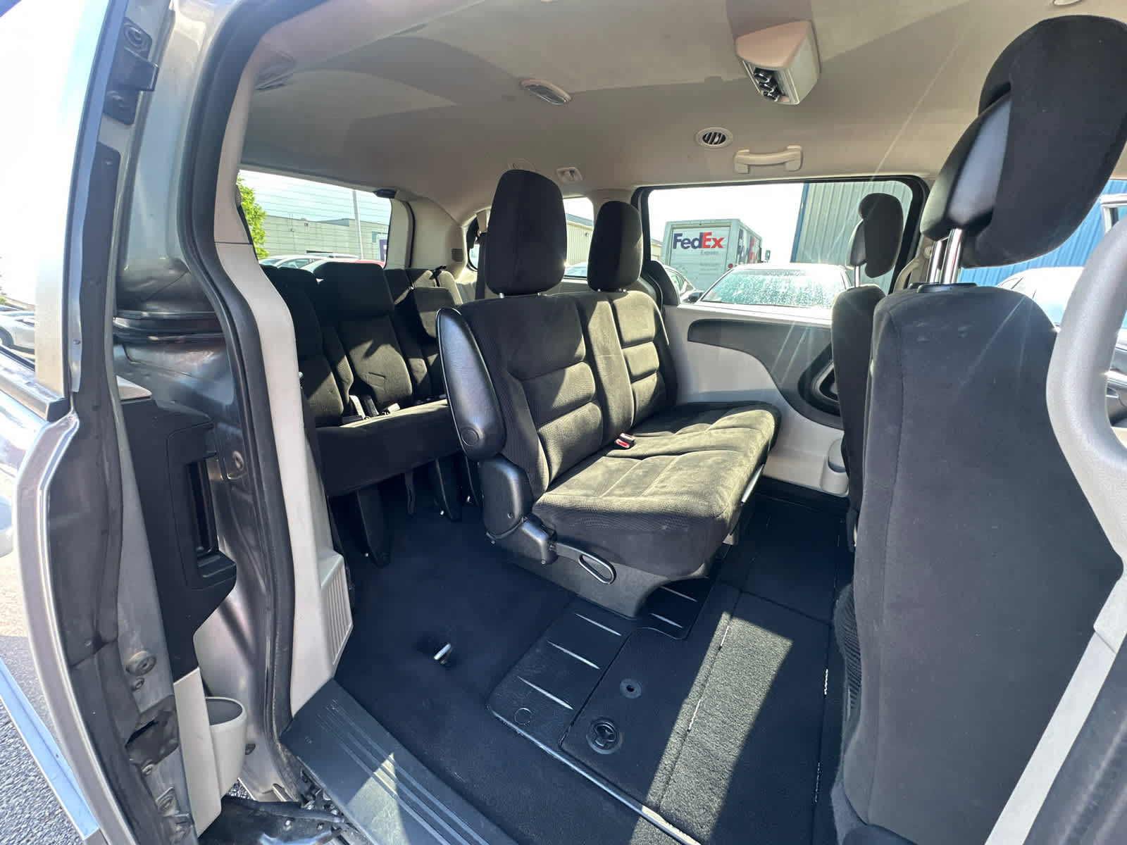 Thumbnail: 2017 Dodge Grand Caravan - 22