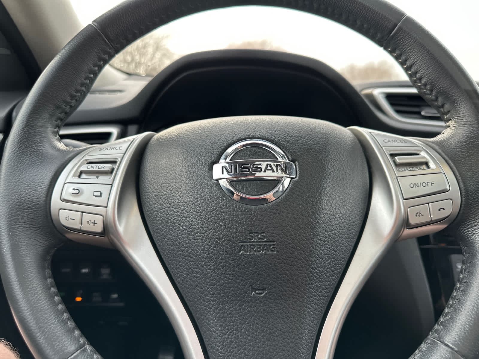 Thumbnail: 2015 Nissan Rogue - 16