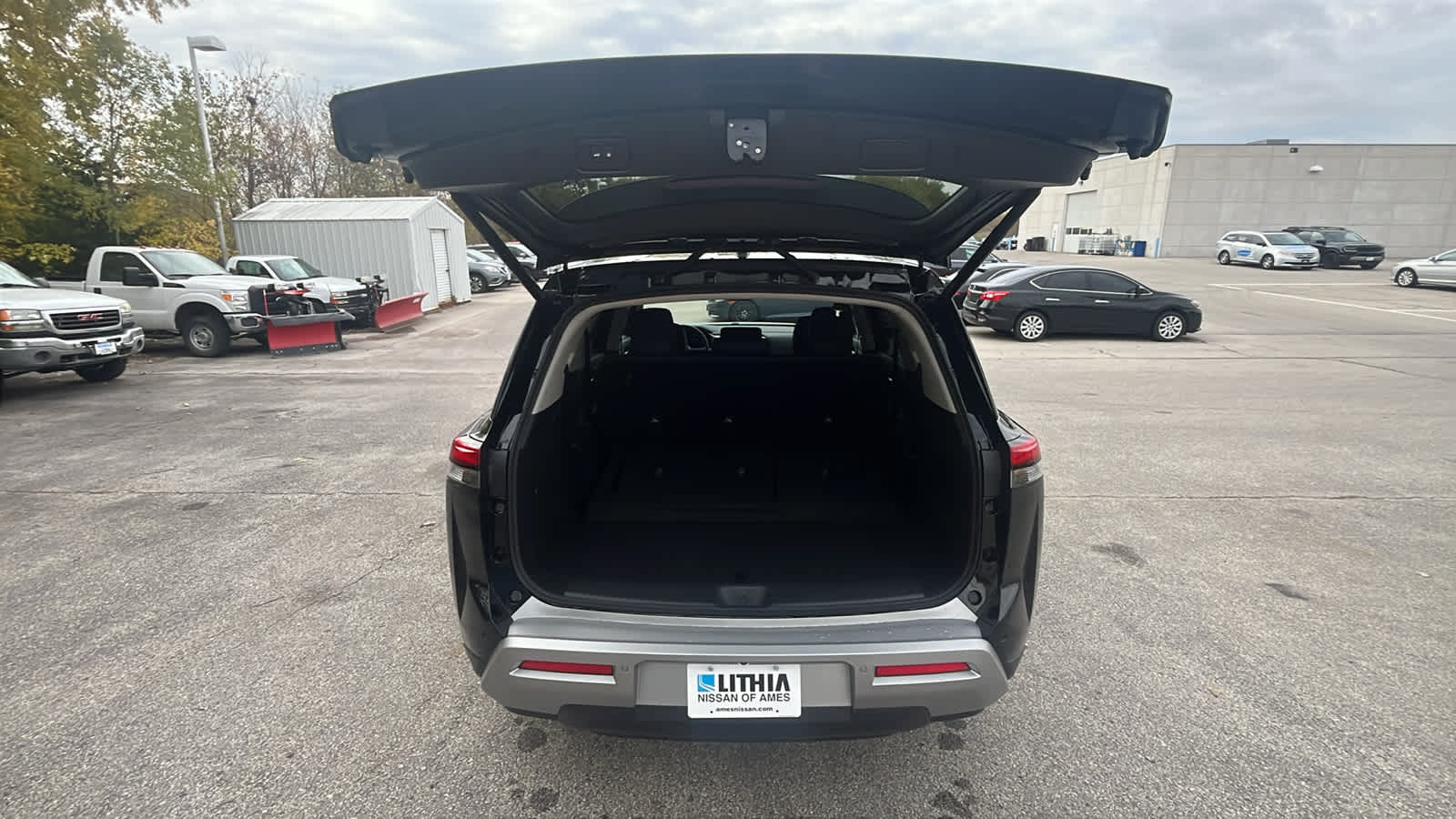 Thumbnail: 2025 Nissan Pathfinder - 9