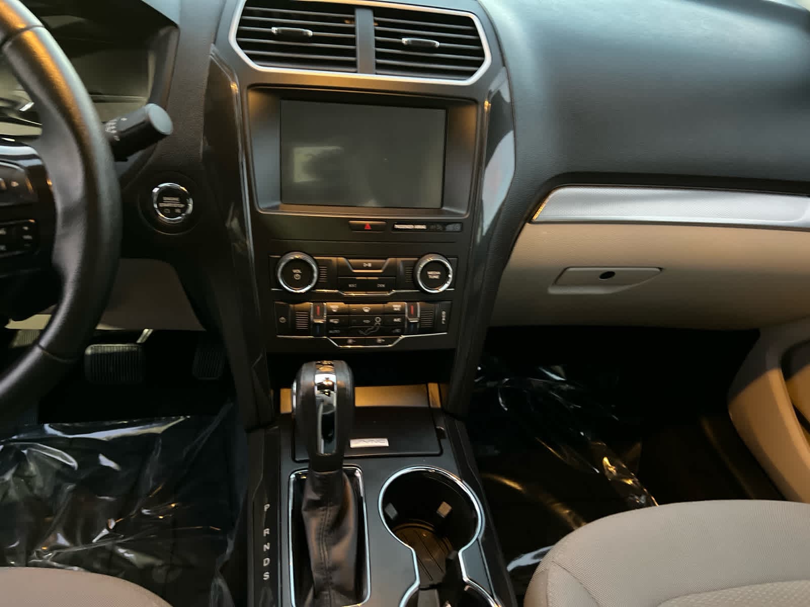 Thumbnail: 2018 Ford Explorer - 23