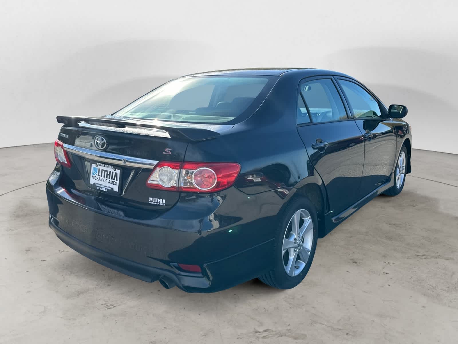 2011 Toyota Corolla S photo 3