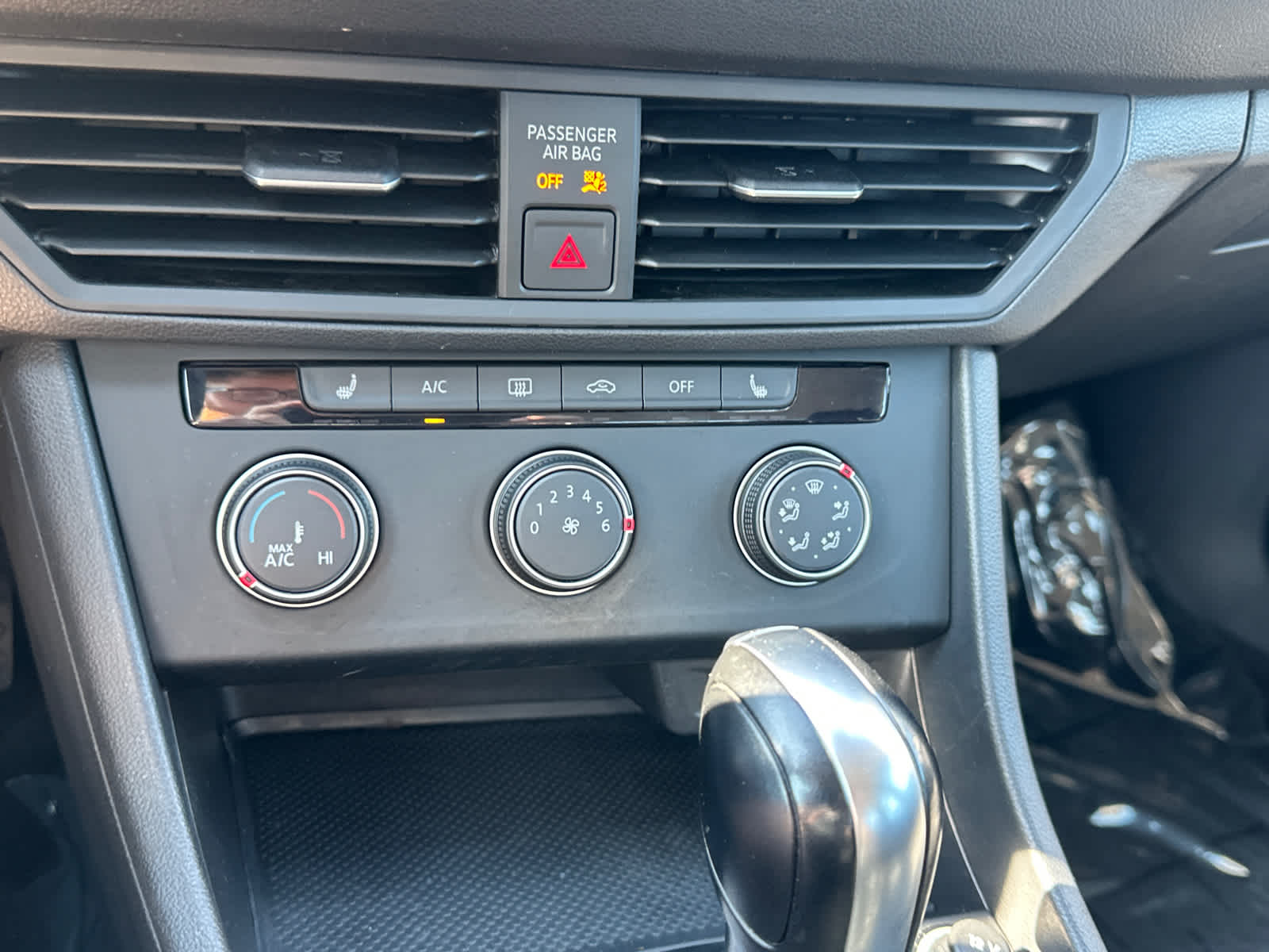 Thumbnail: 2021 Volkswagen Jetta - 22