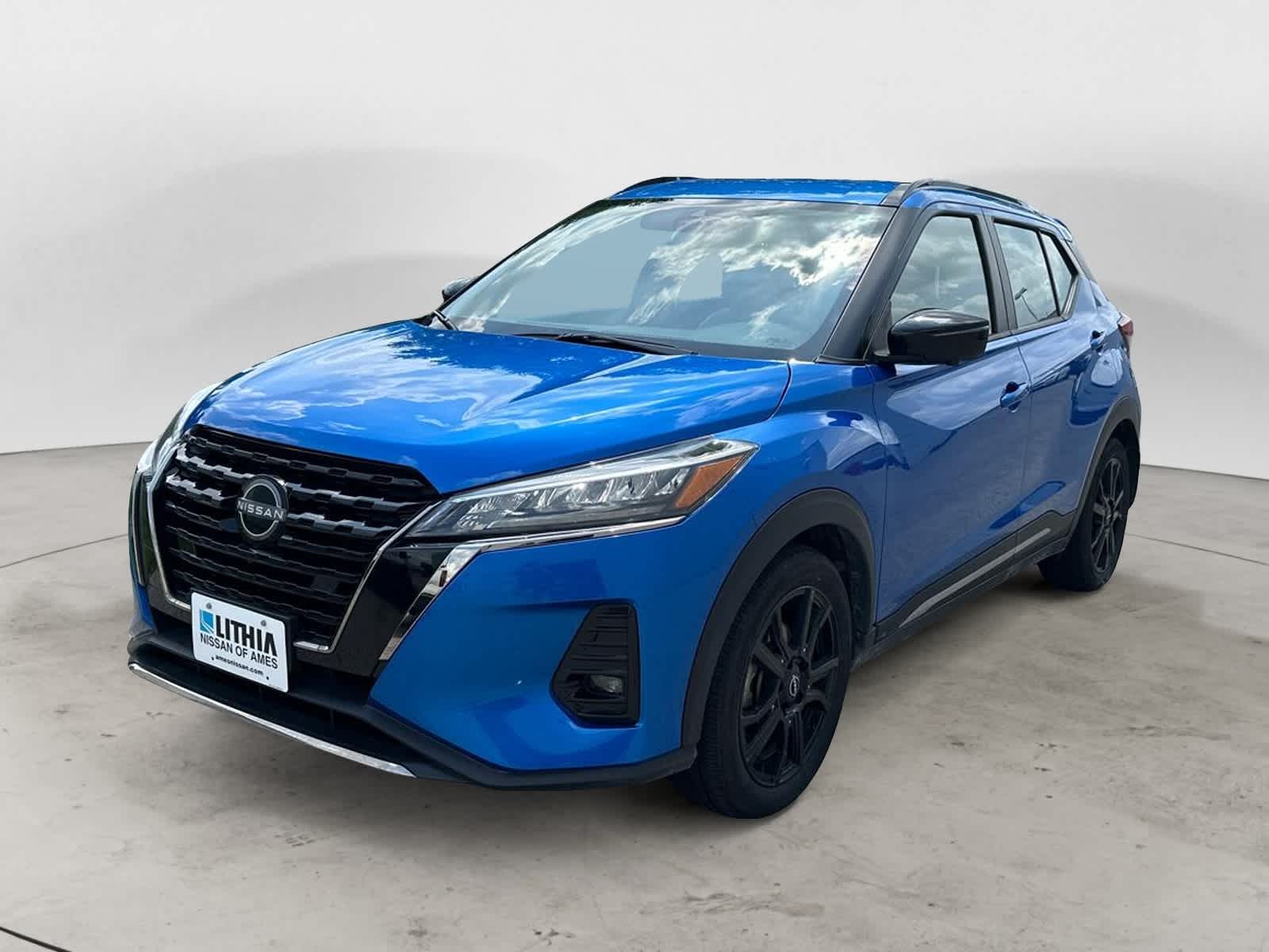 2022 Nissan Kicks SR Hero Image