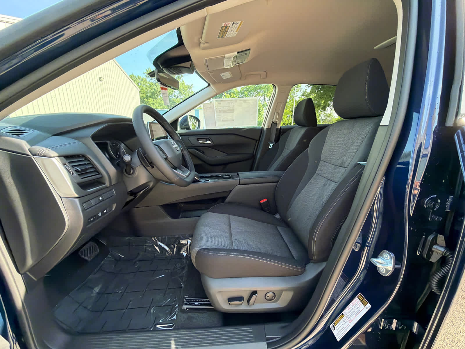 Thumbnail: 2026 Nissan Rogue - 17