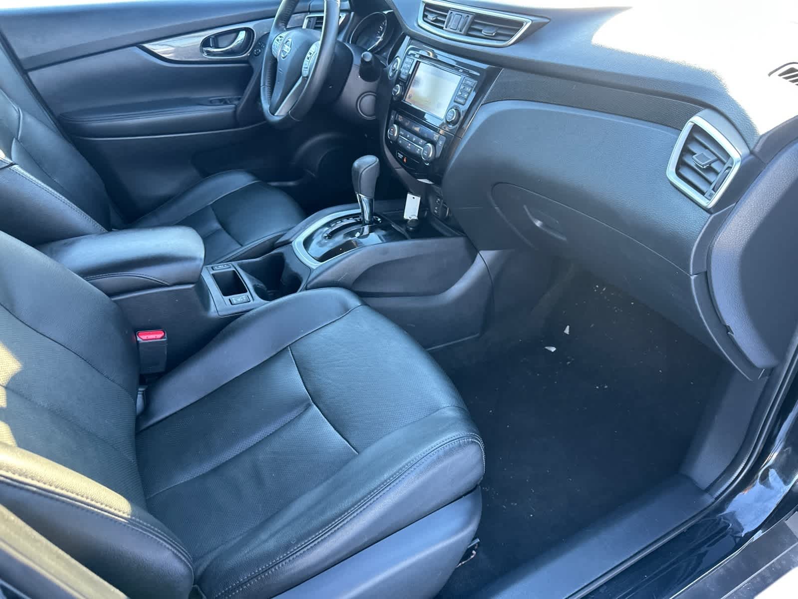 Thumbnail: 2016 Nissan Rogue - 6