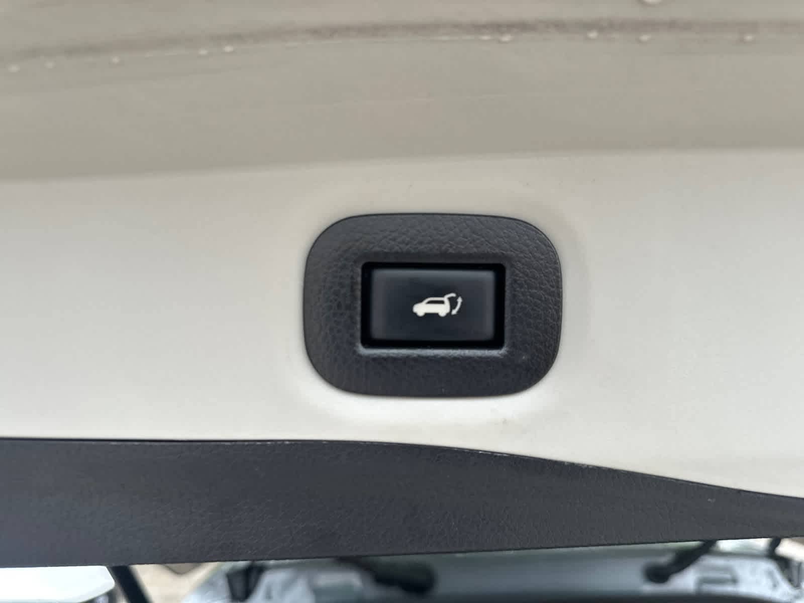 Thumbnail: 2018 Nissan Rogue - 10