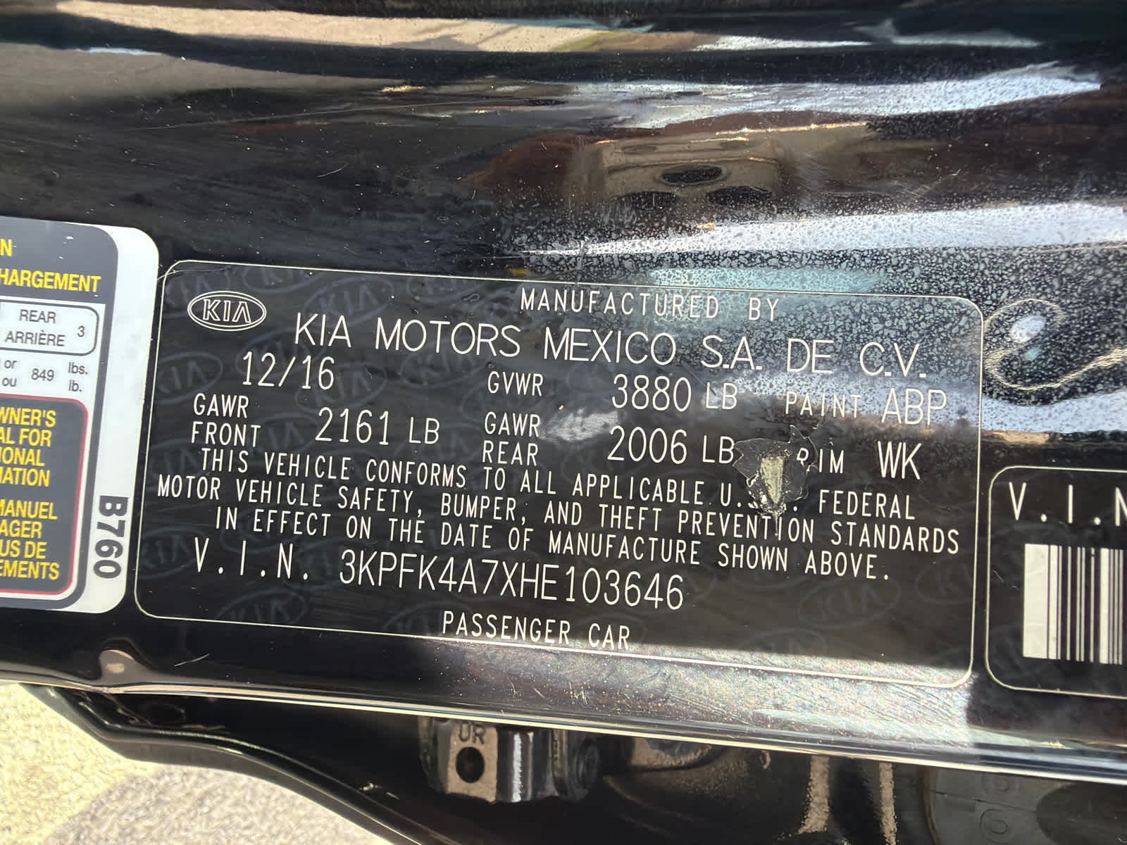 Thumbnail: 2017 Kia Forte - 19