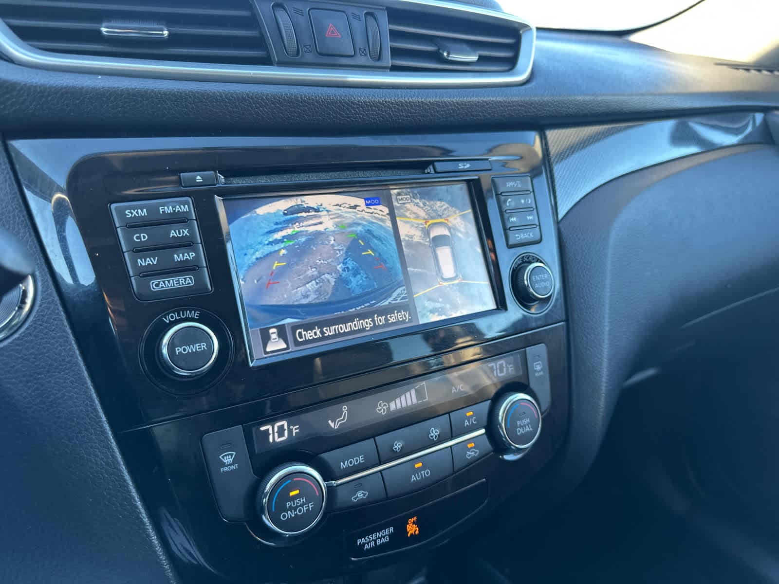 Thumbnail: 2016 Nissan Rogue - 24