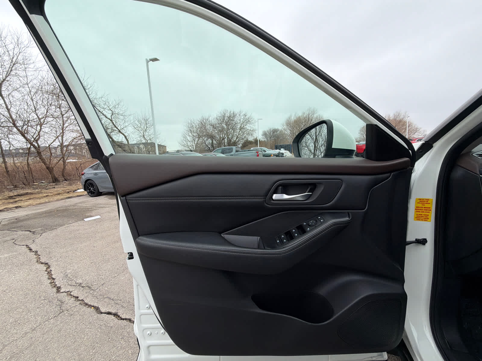 Thumbnail: 2022 Nissan Rogue - 16