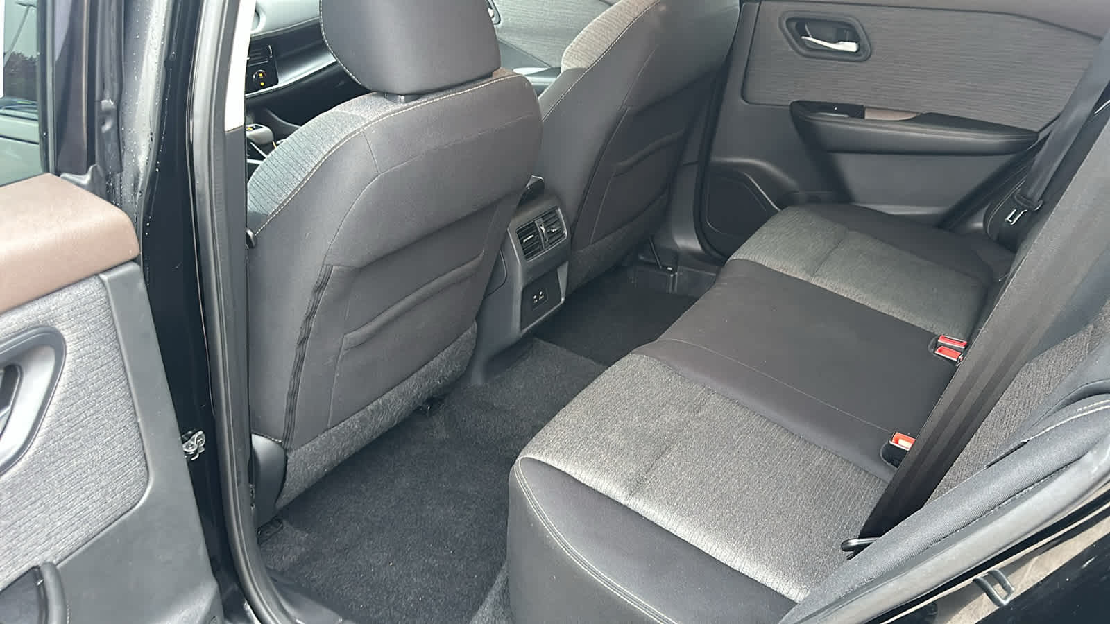 Thumbnail: 2021 Nissan Rogue - 14