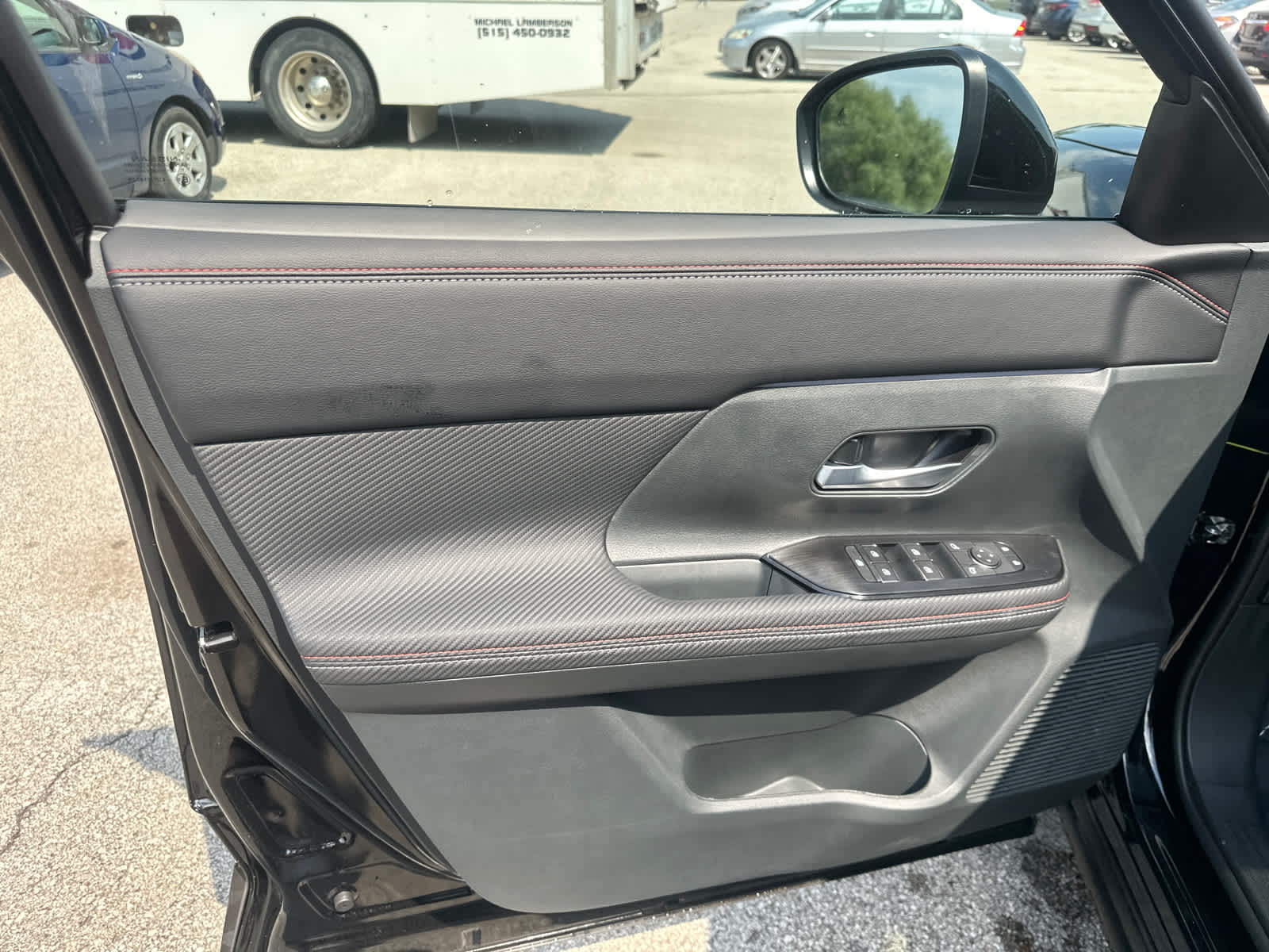 Thumbnail: 2025 Nissan Kicks - 15