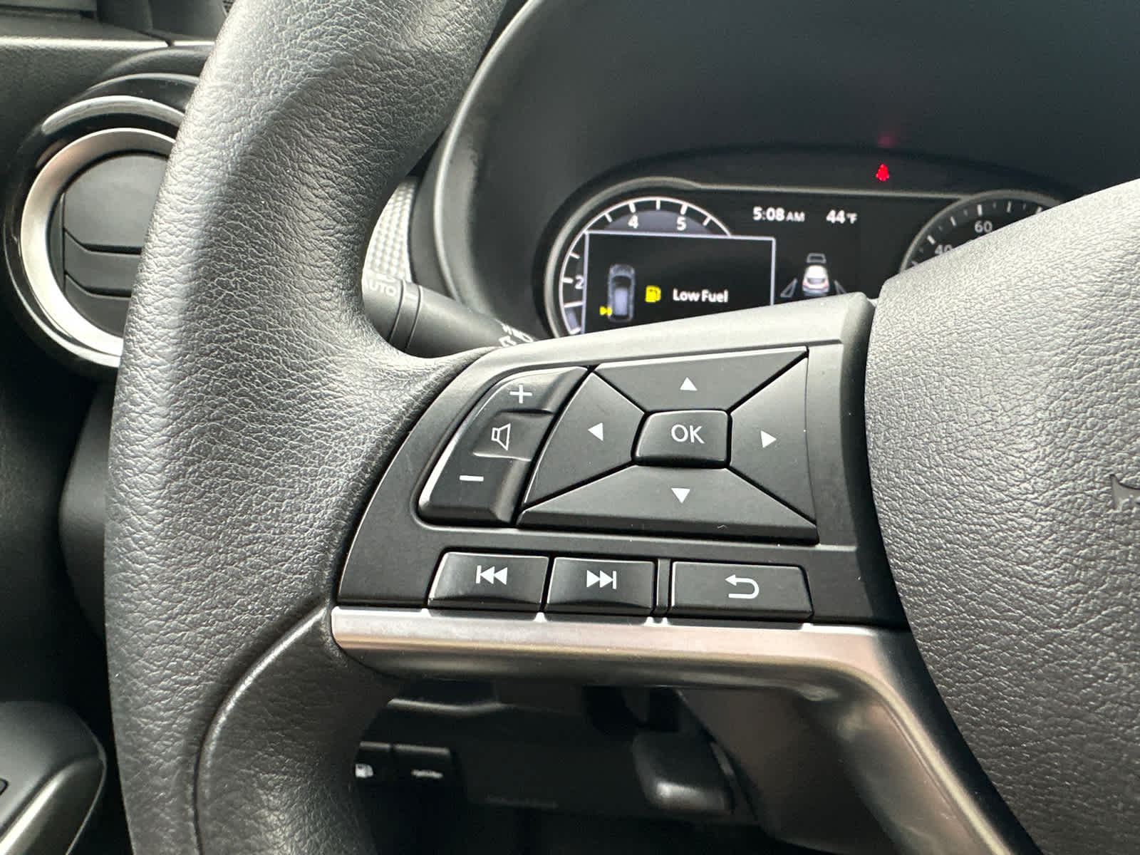 Thumbnail: 2019 Nissan Kicks - 18