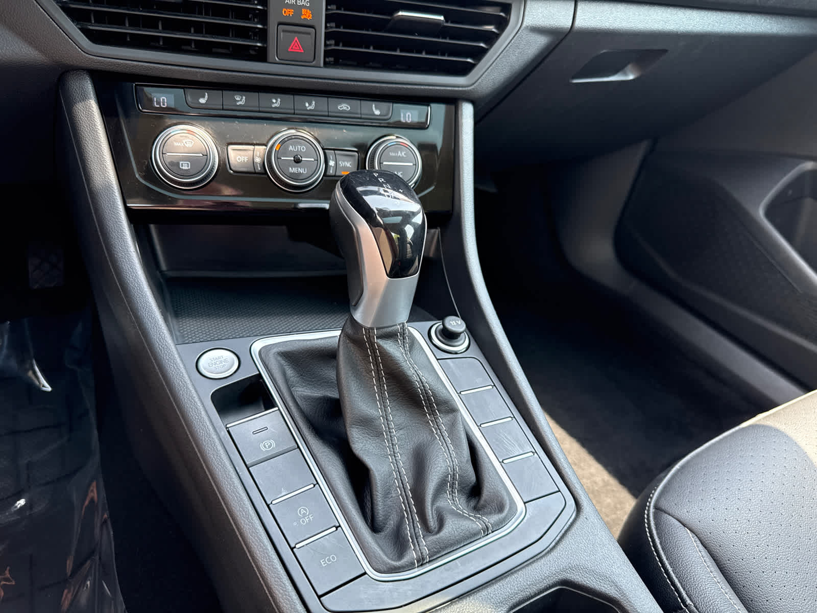 Thumbnail: 2023 Volkswagen Jetta - 20