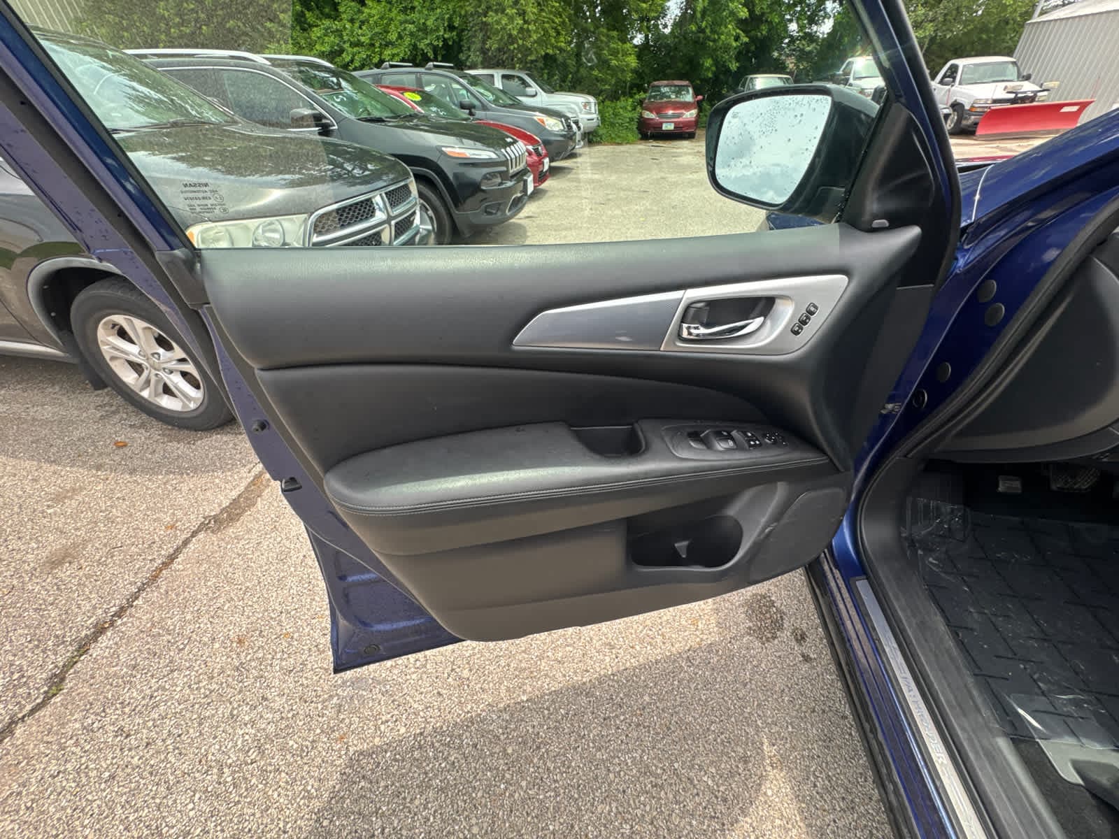 Thumbnail: 2017 Nissan Pathfinder - 20
