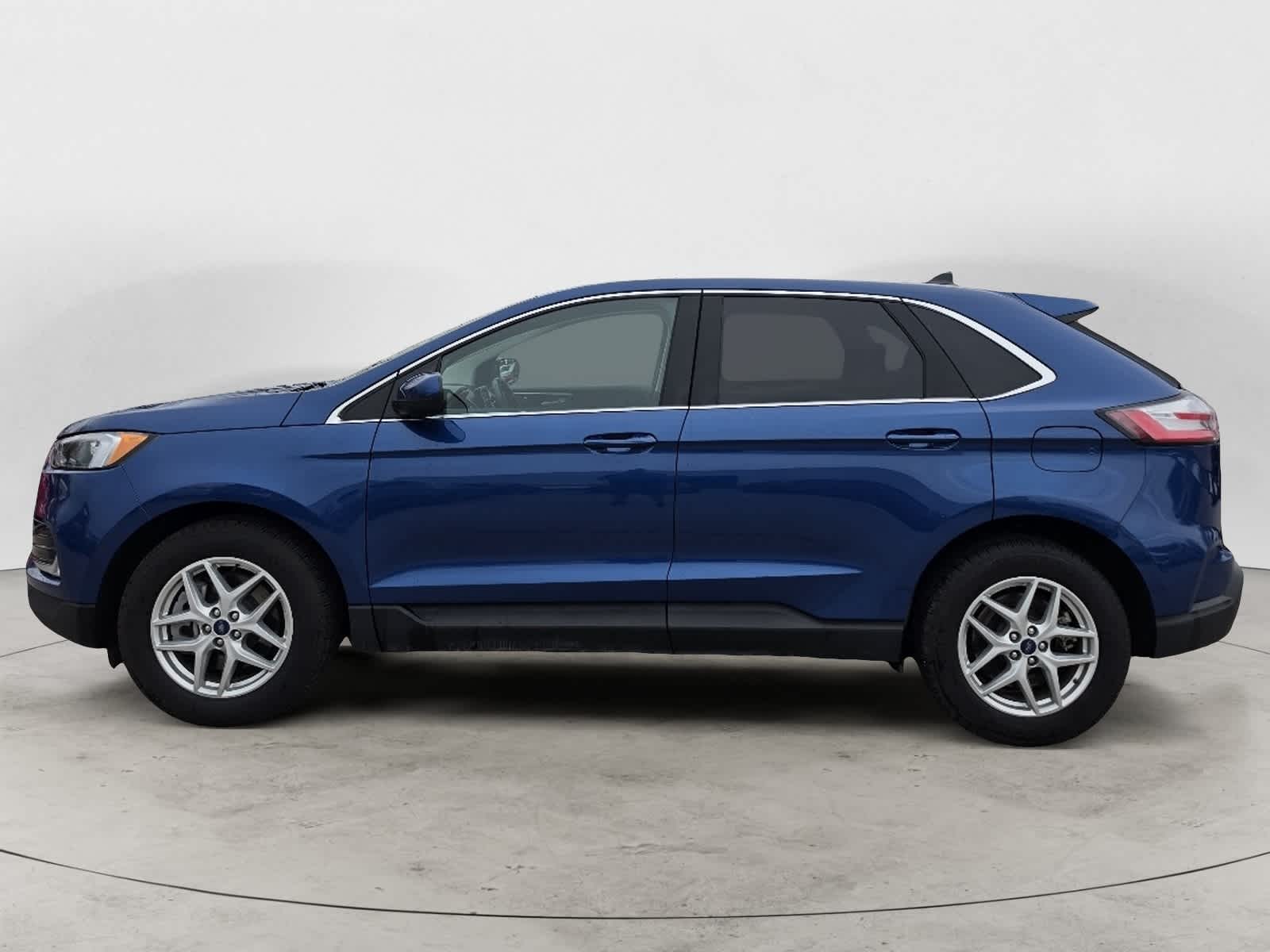 Thumbnail: 2022 Ford Edge - 2