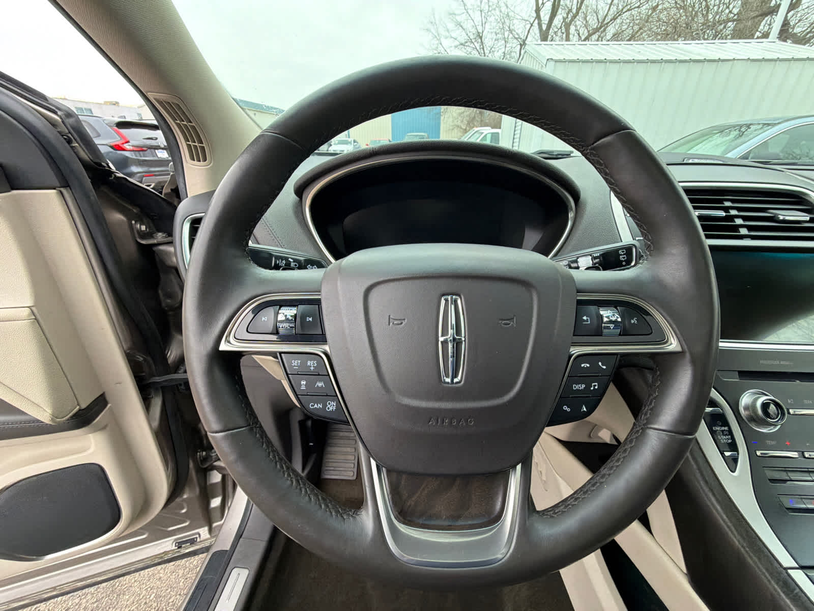 Thumbnail: 2019 Lincoln Nautilus - 21