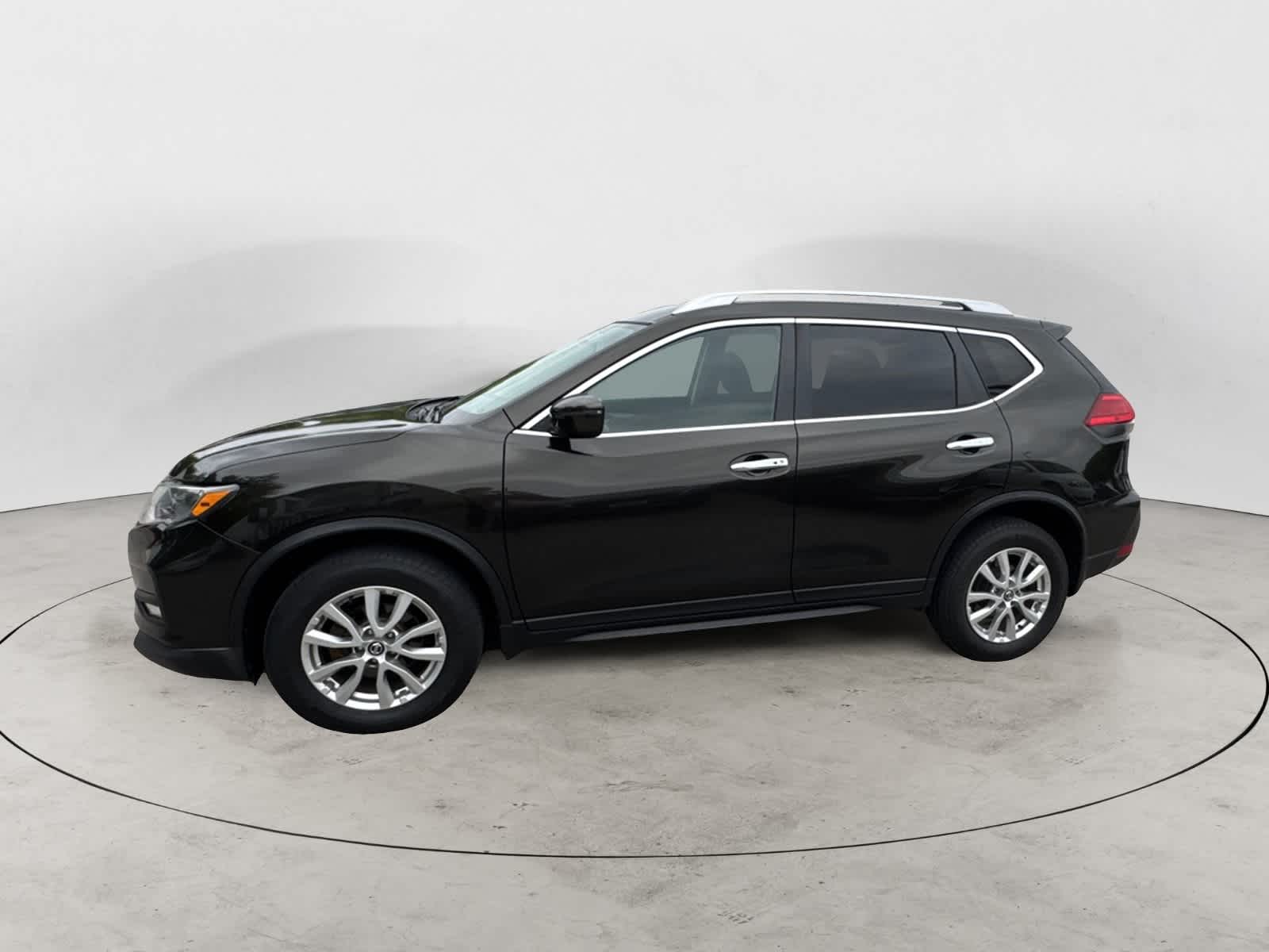 Thumbnail: 2017 Nissan Rogue - 2