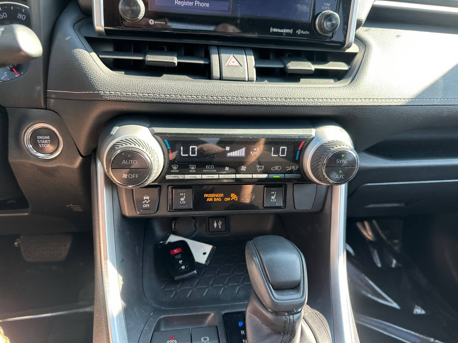 Thumbnail: 2019 Toyota RAV4 - 22