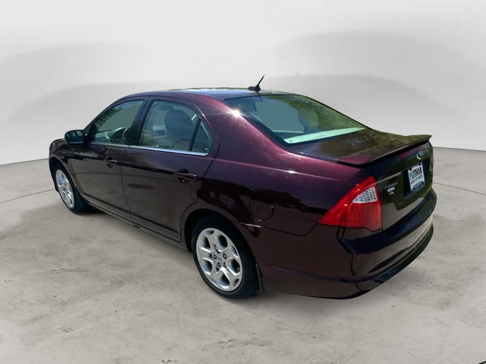 Thumbnail: 2011 Ford Fusion - 3