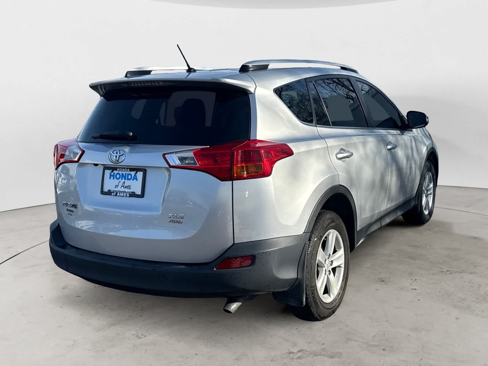 Thumbnail: 2013 Toyota RAV4 - 4