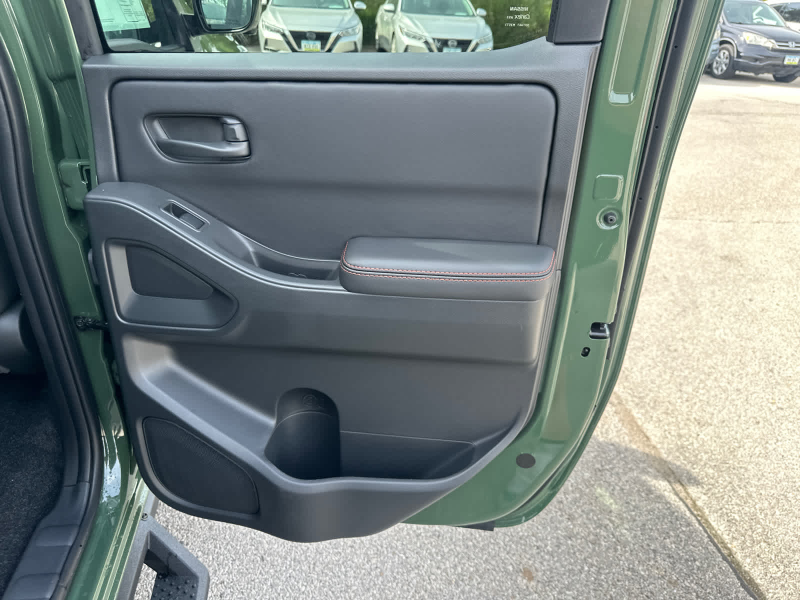 Thumbnail: 2026 Nissan Frontier - 8