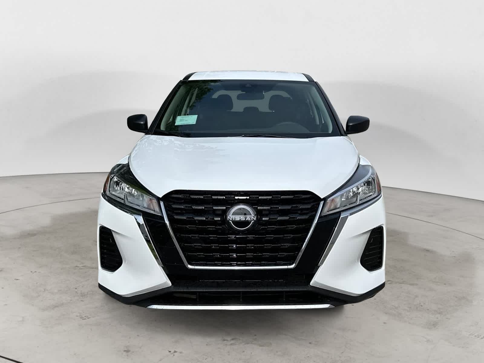 Thumbnail: 2025 Nissan Kicks - 2