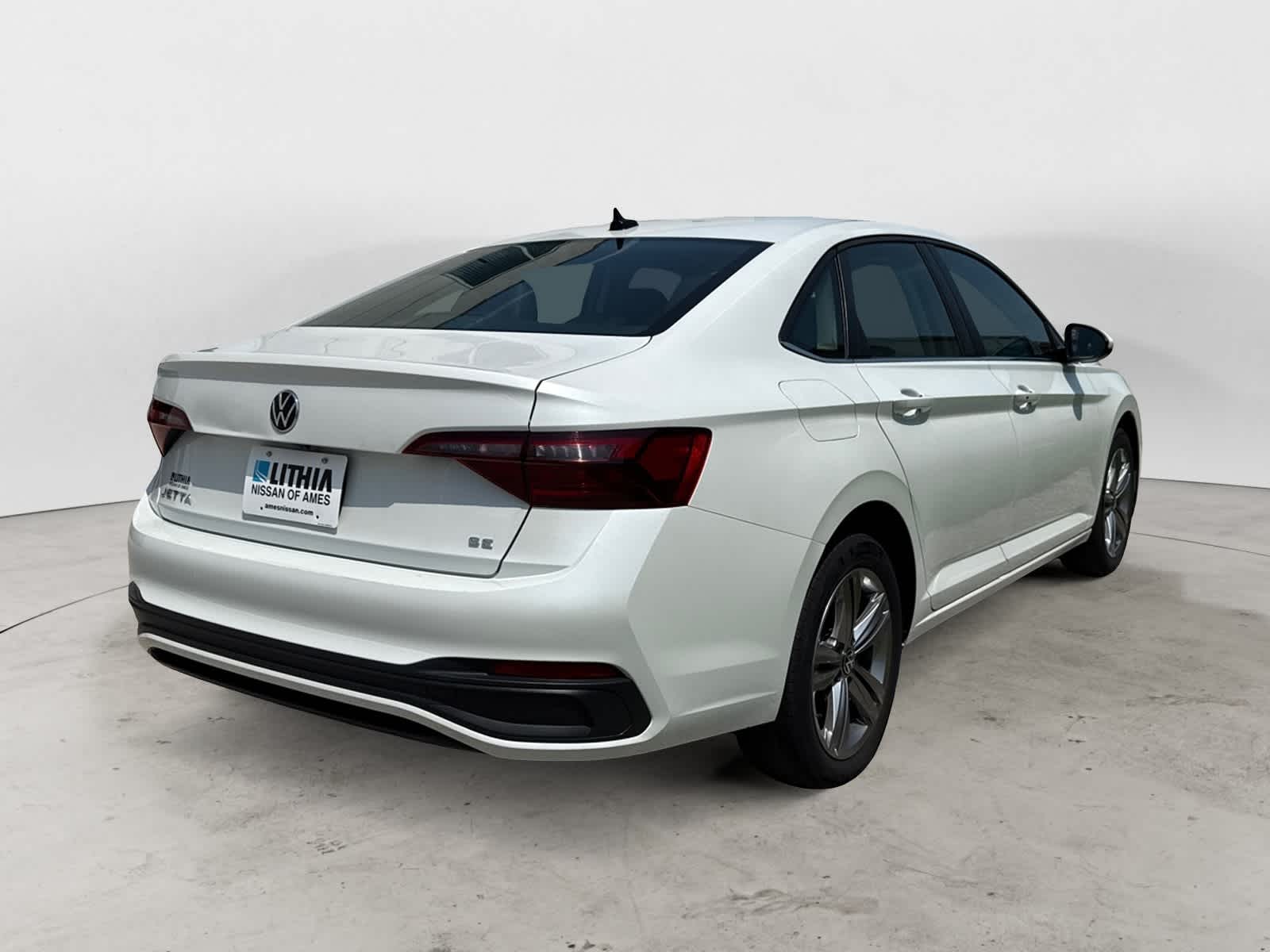 Thumbnail: 2023 Volkswagen Jetta - 6