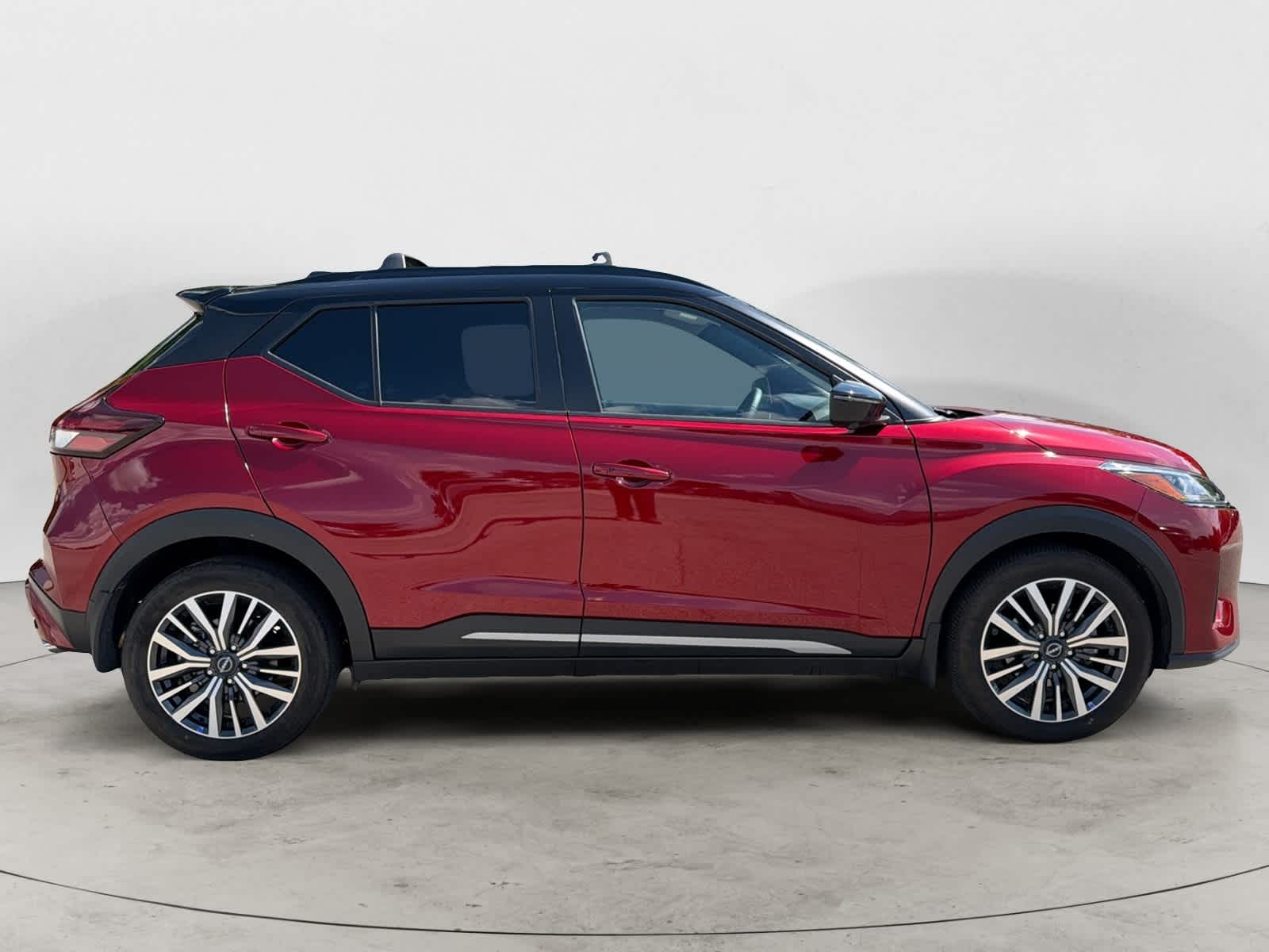 Thumbnail: 2024 Nissan Kicks - 5