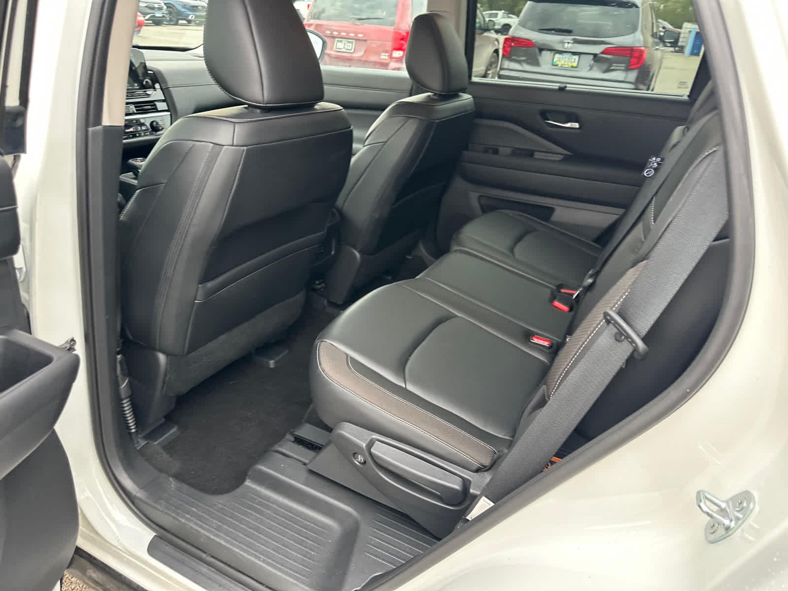 Thumbnail: 2023 Nissan Pathfinder - 13