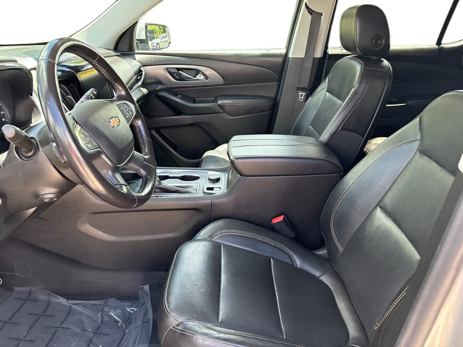 Thumbnail: 2020 Chevrolet Traverse - 10