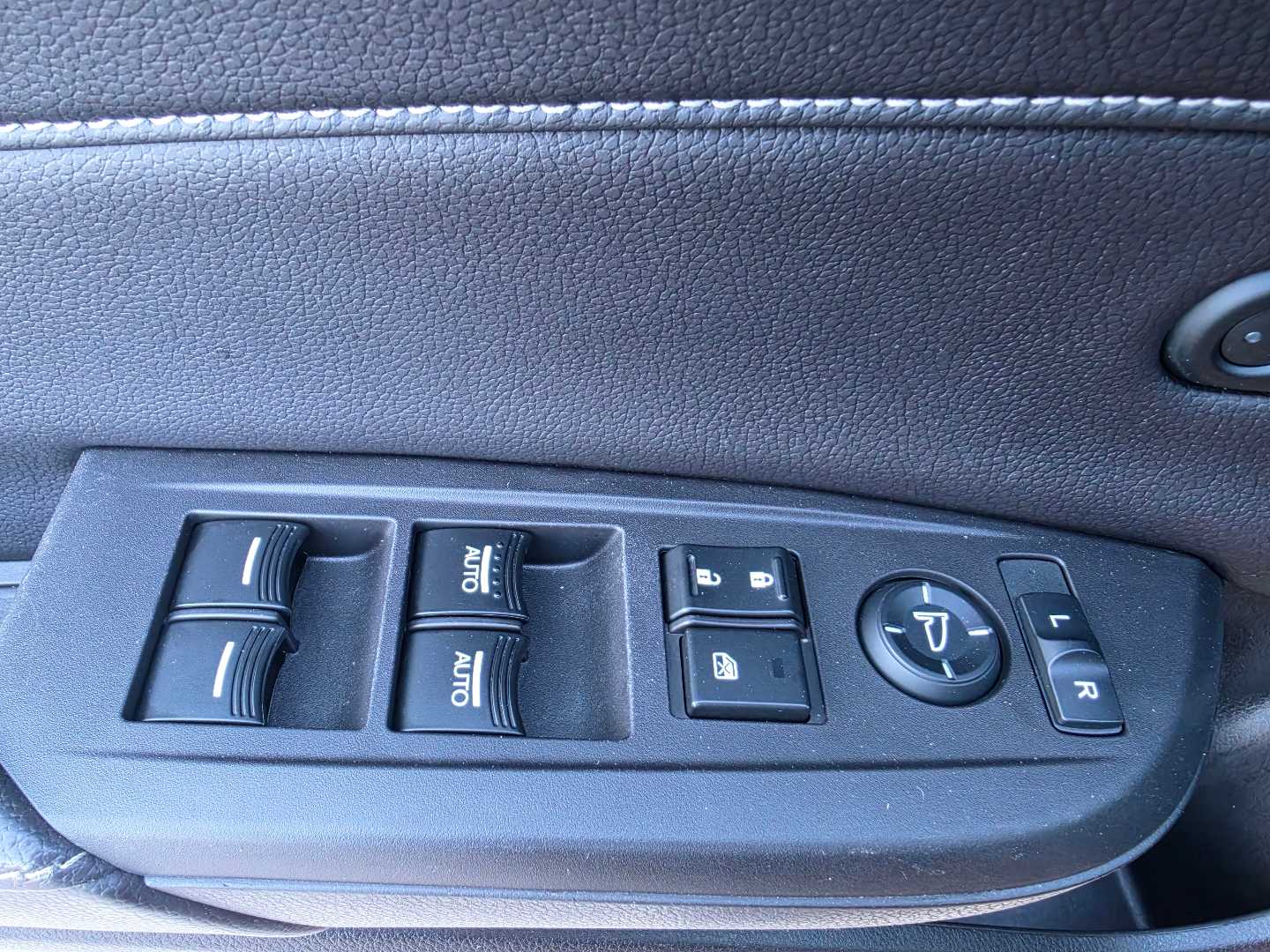 Thumbnail: 2021 Acura ILX - 16