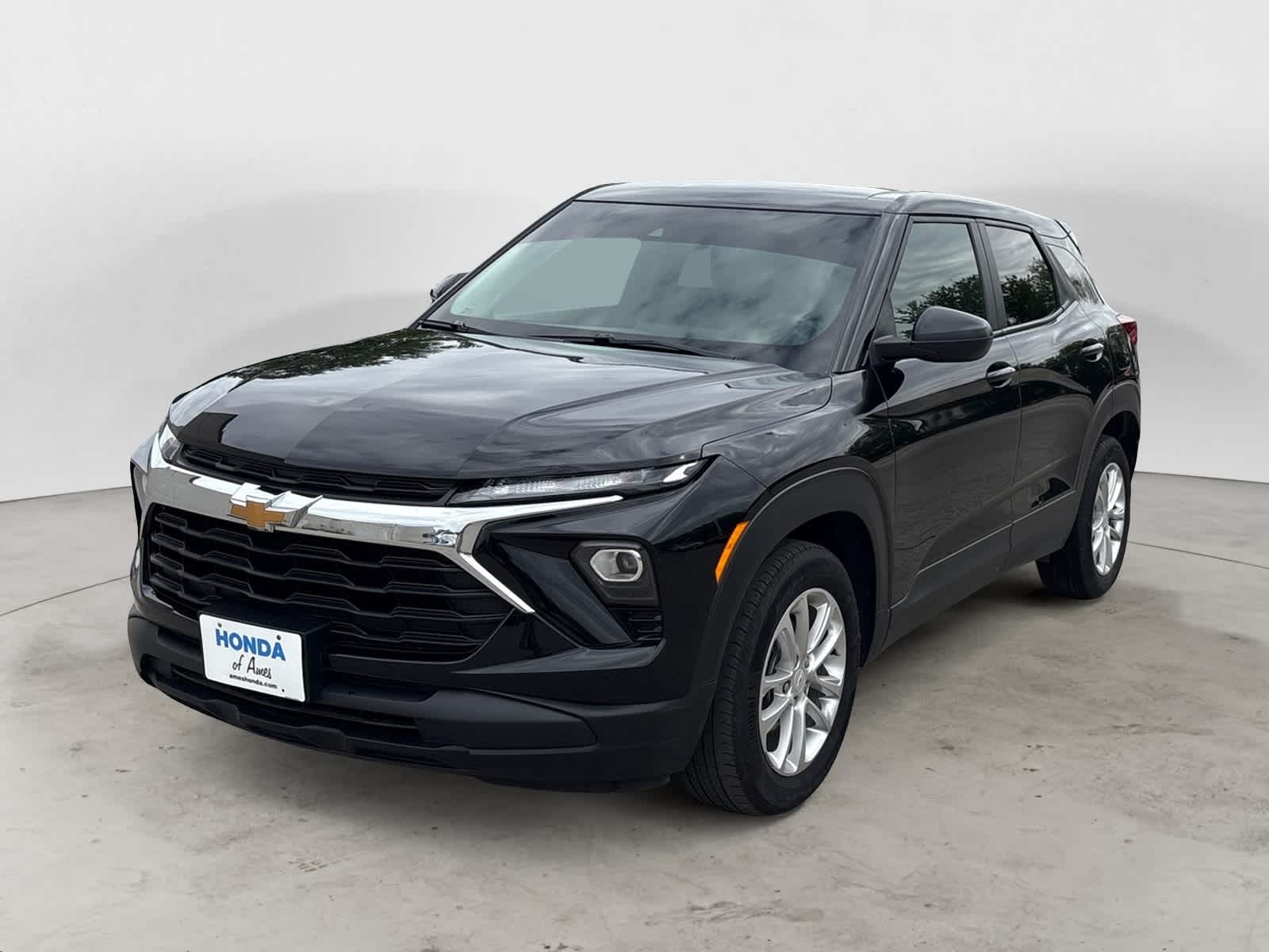 Thumbnail: 2024 Chevrolet TrailBlazer - 2
