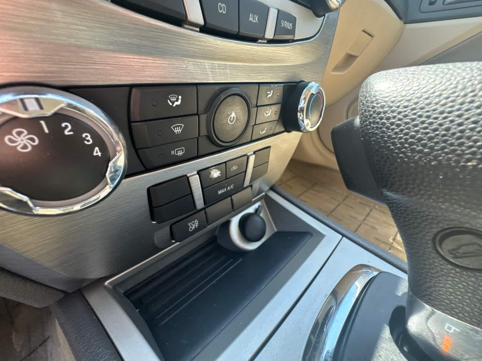 Thumbnail: 2011 Ford Fusion - 15