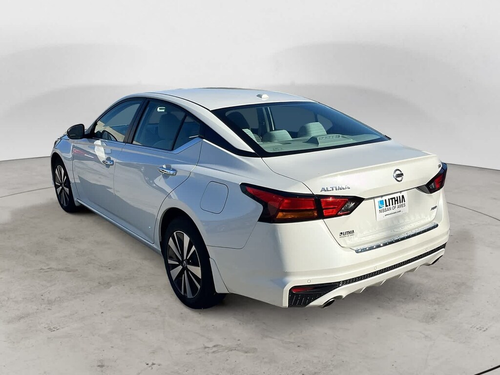 Certified 2022 Nissan Altima 2.5 SV Sedan