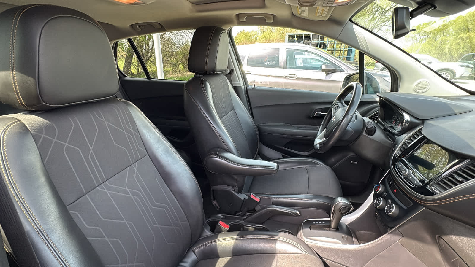 Thumbnail: 2019 Chevrolet Trax - 24
