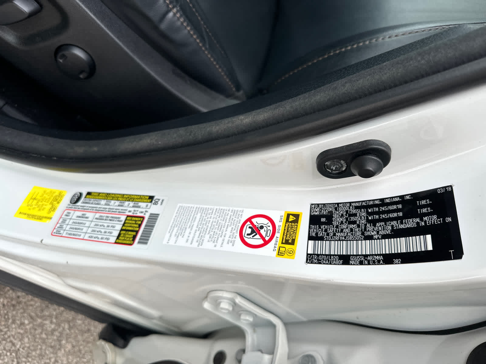 Thumbnail: 2018 Toyota Highlander - 18