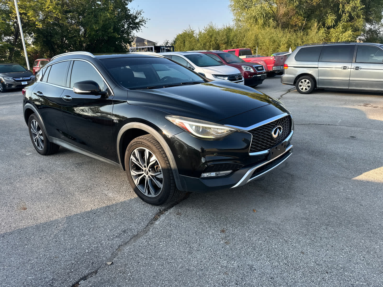 Thumbnail: 2018 INFINITI QX30 - 4