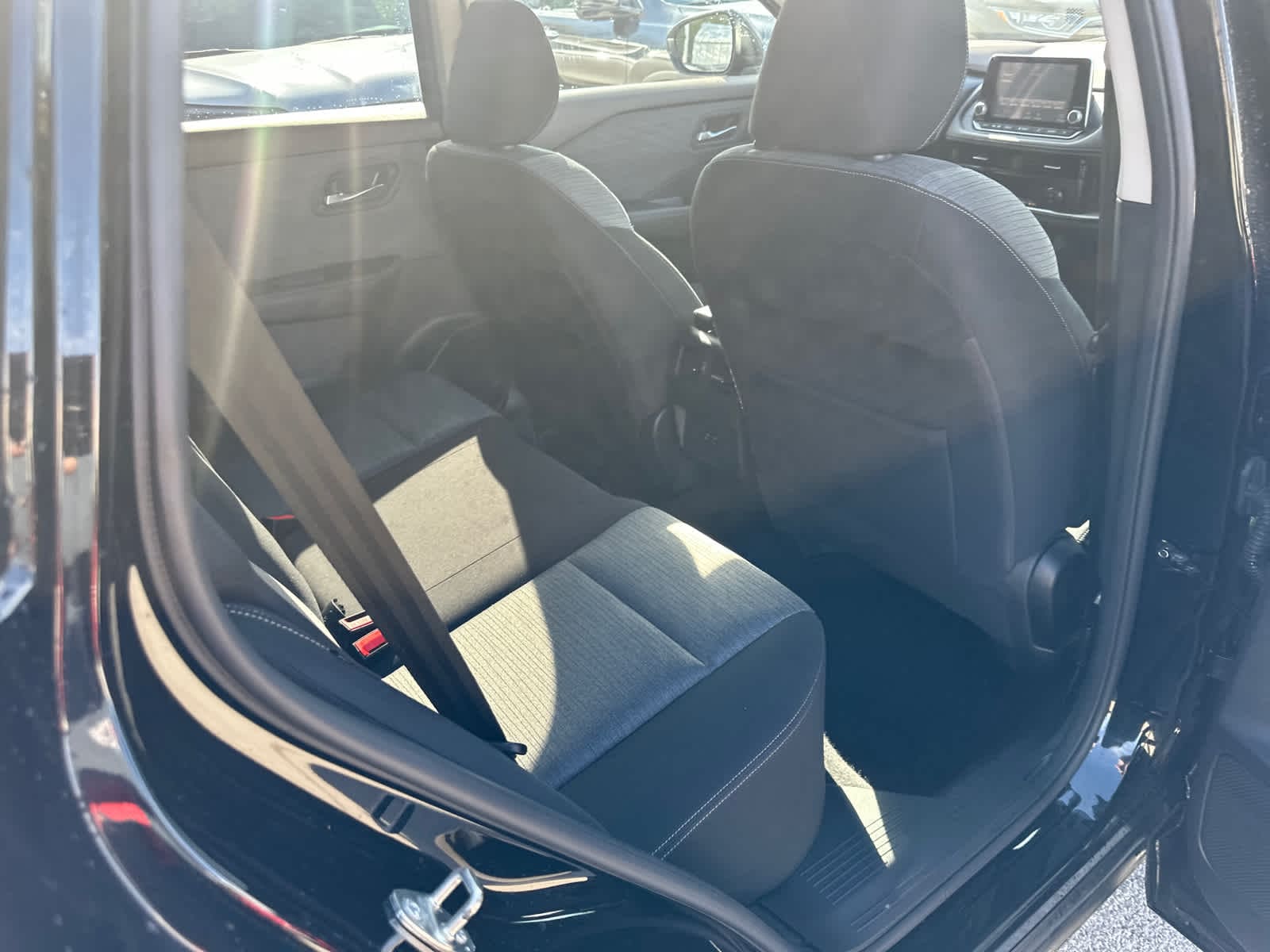 Thumbnail: 2021 Nissan Rogue - 8