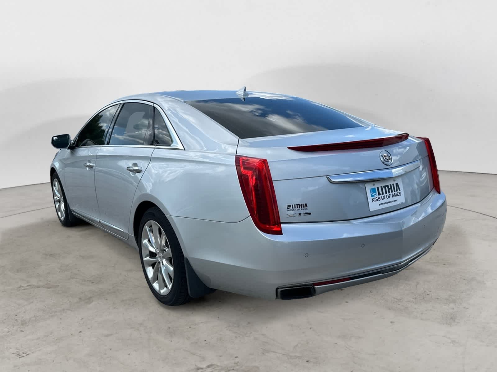 Thumbnail: 2014 Cadillac XTS - 2