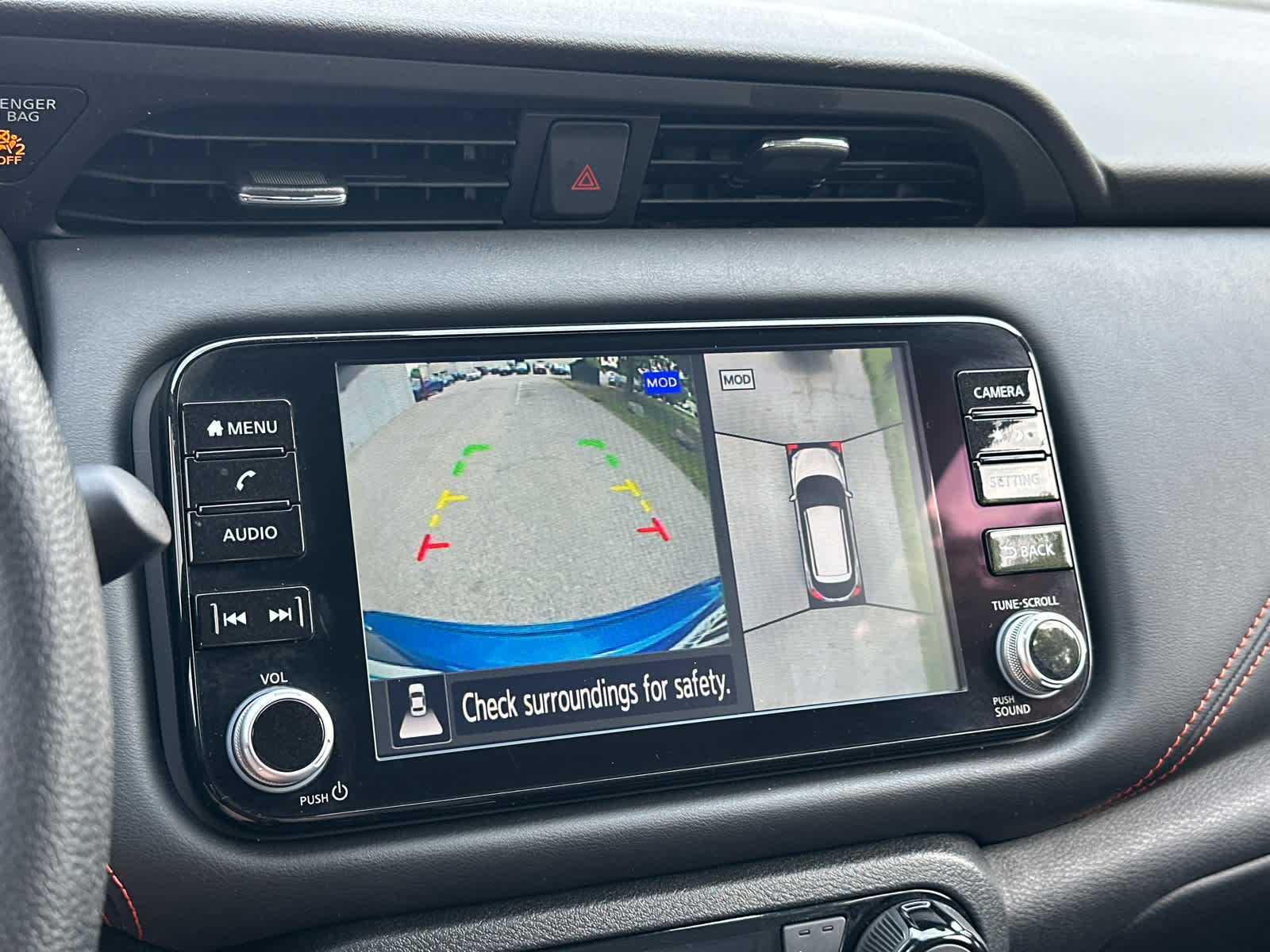 2022 Nissan Kicks SR 19