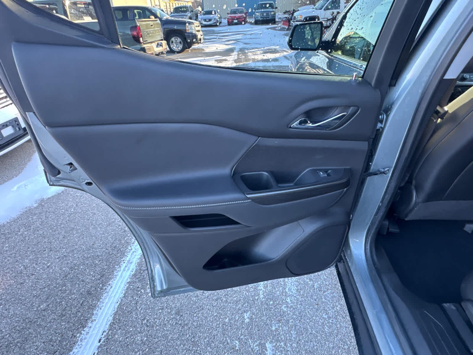 Thumbnail: 2023 GMC Acadia - 9