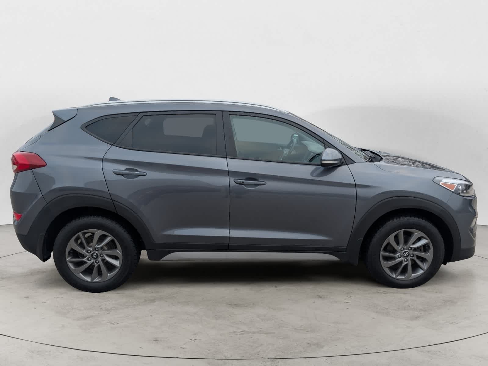 Thumbnail: 2018 Hyundai Tucson - 4