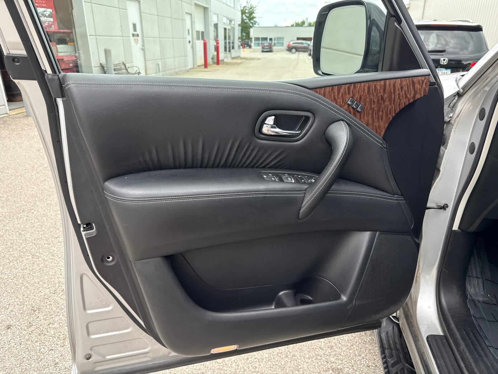 Thumbnail: 2017 Nissan Armada - 13