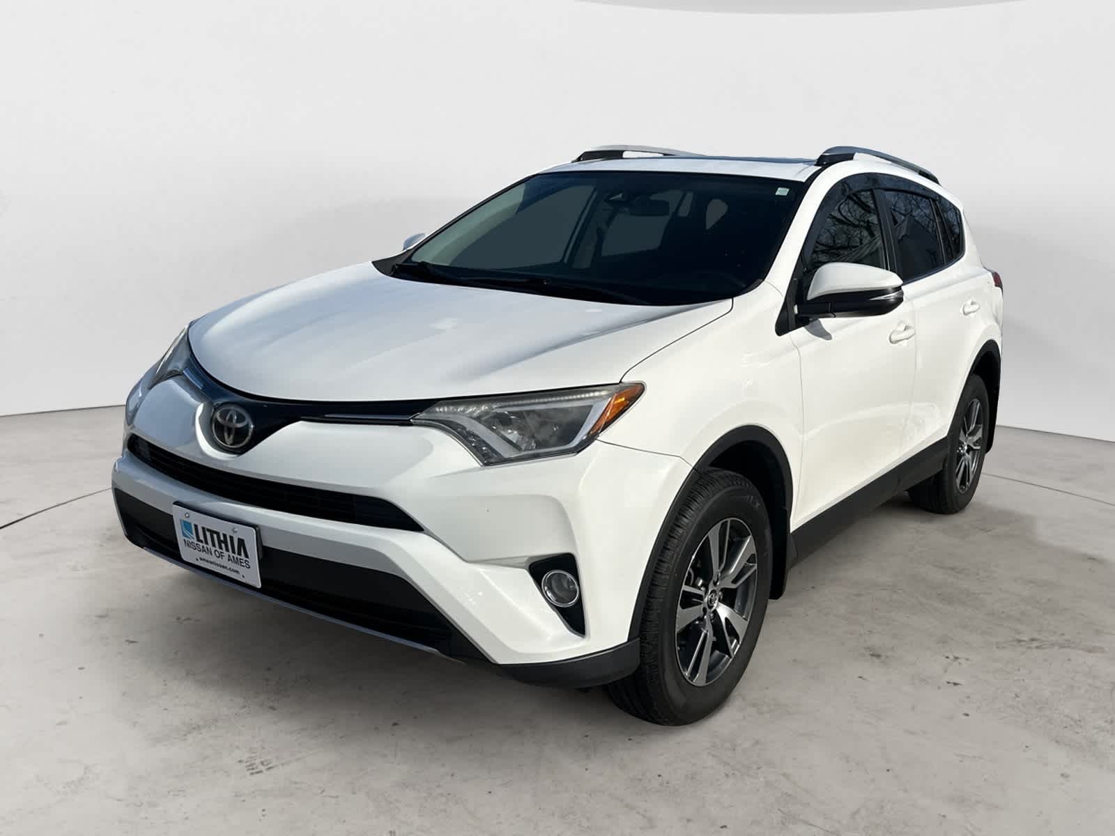 Thumbnail: 2017 Toyota RAV4 - 1