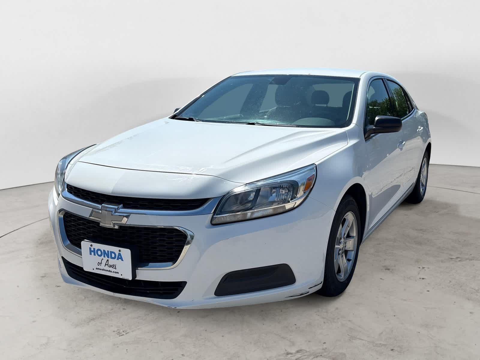 Thumbnail: 2014 Chevrolet Malibu - 3