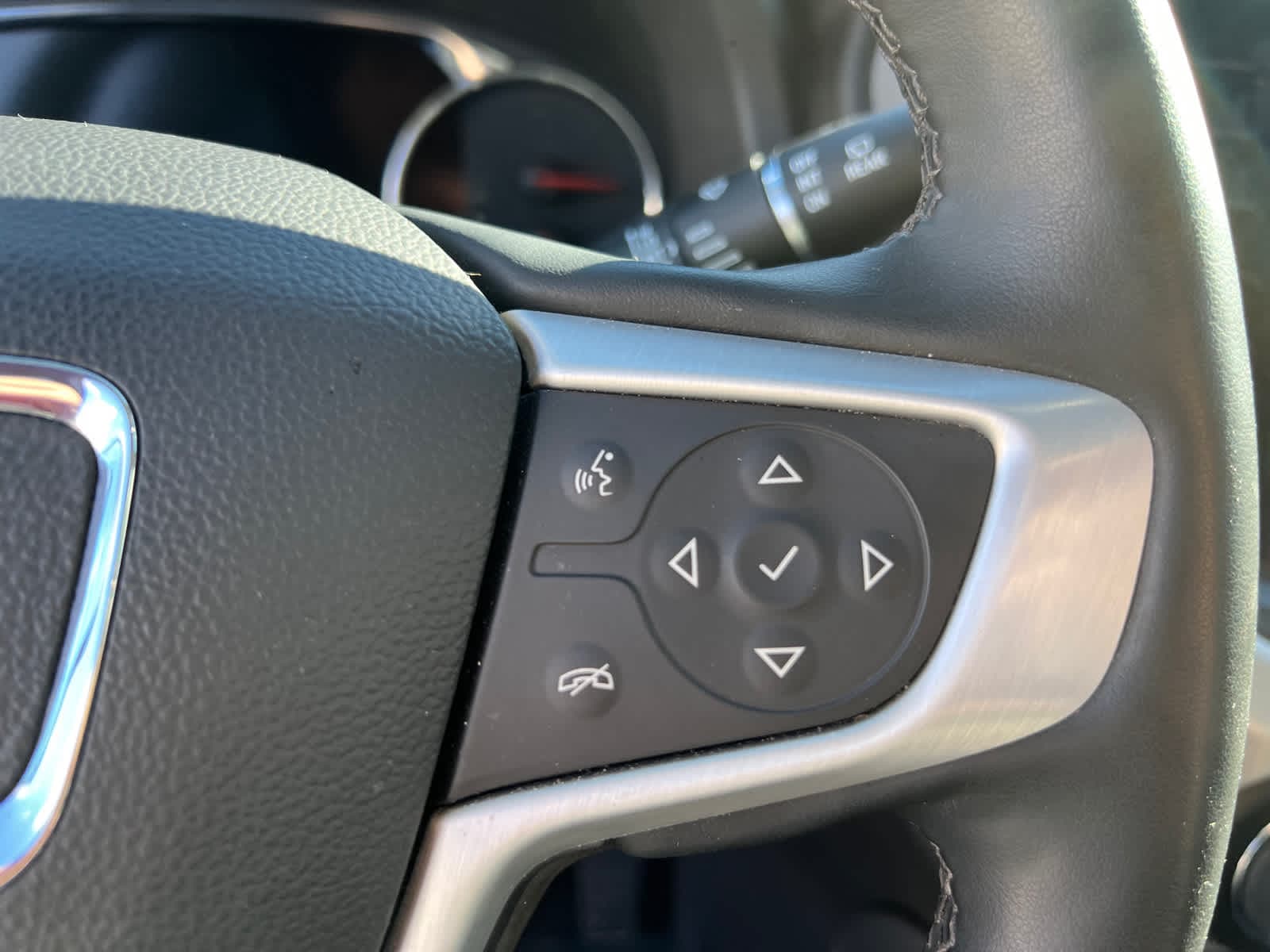 Thumbnail: 2023 GMC Acadia - 25